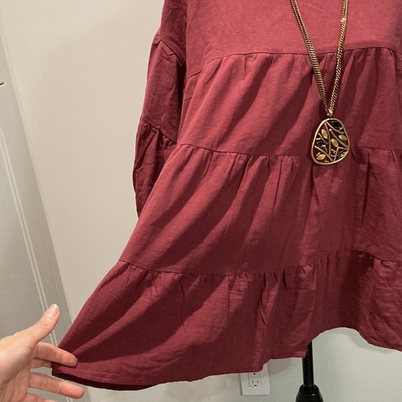 Women's Chic Burgundy Blouse - Picture 10 of 15